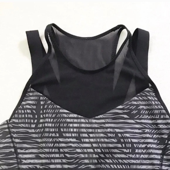 Lululemon Running in the City Tank Stripe Play Slate Black - Picture 8 of 9